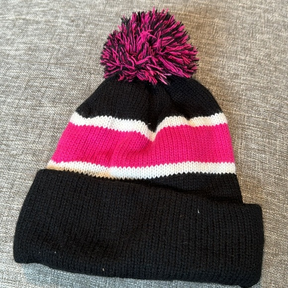 NFL Seattle Seahawks women’s beanie - Picture 2 of 4